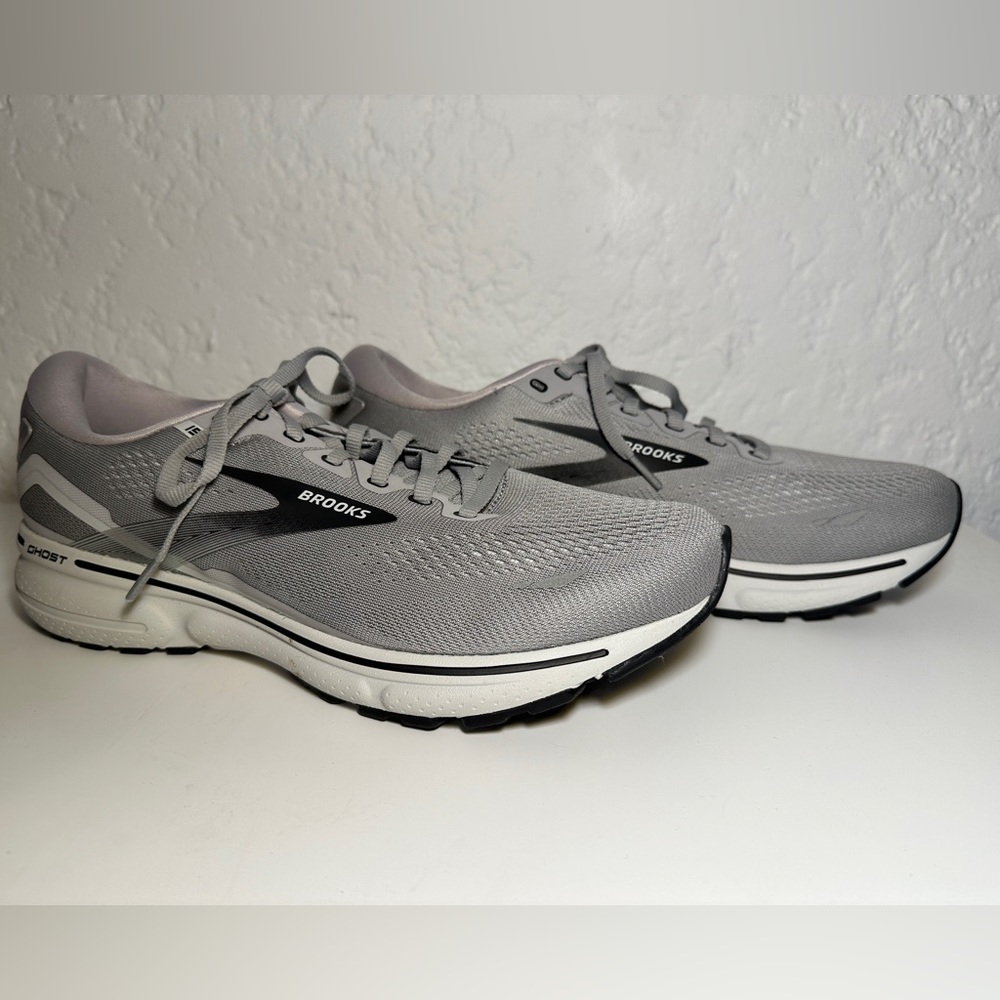 Brooks Ghost 15 Alloy/Oyster/Black Running Sneaker